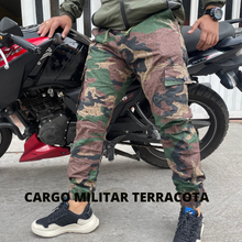 Cargar imagen en el visor de la galería, PANTALON CARGO EN DRILL CAMUFLADO👖