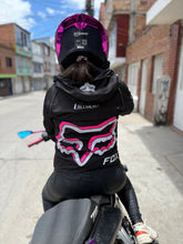 Cargar imagen en el visor de la galería, CHAQUETA IMPERMEABLE REFLECTIVA🏍️